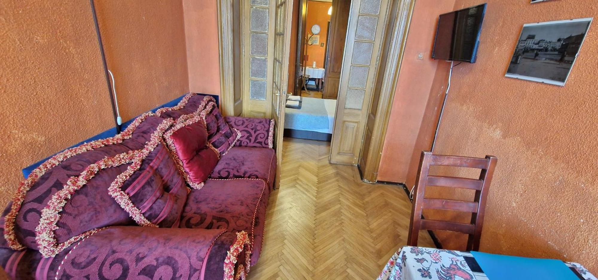 Apartament Domum Unirea, Across The Street Of Old Center